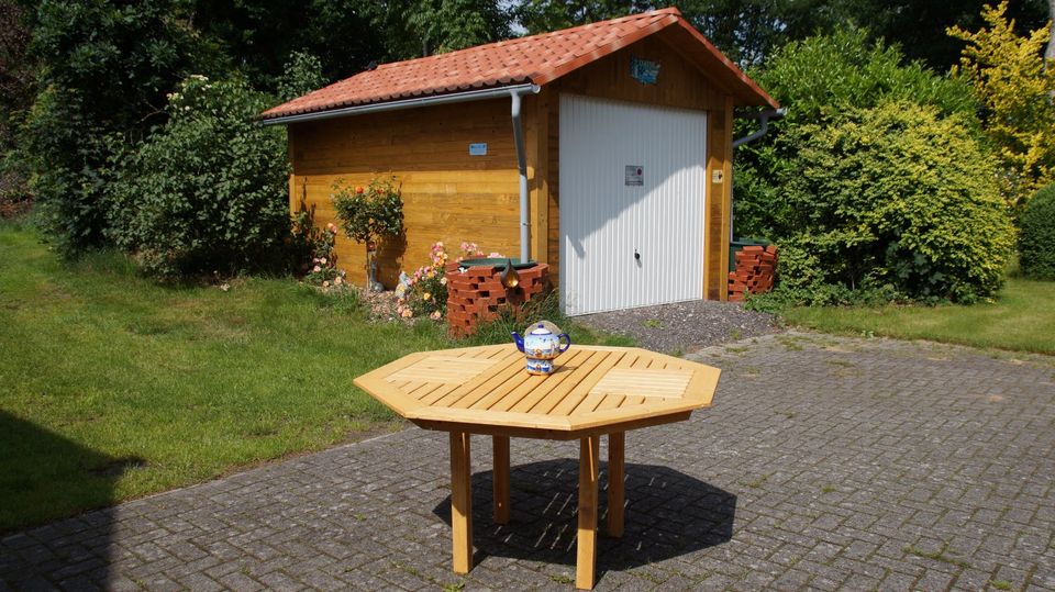 260,- € Achteck-Gartentisch, Terrassentisch, handgefertigt „M“ in Heinbockel