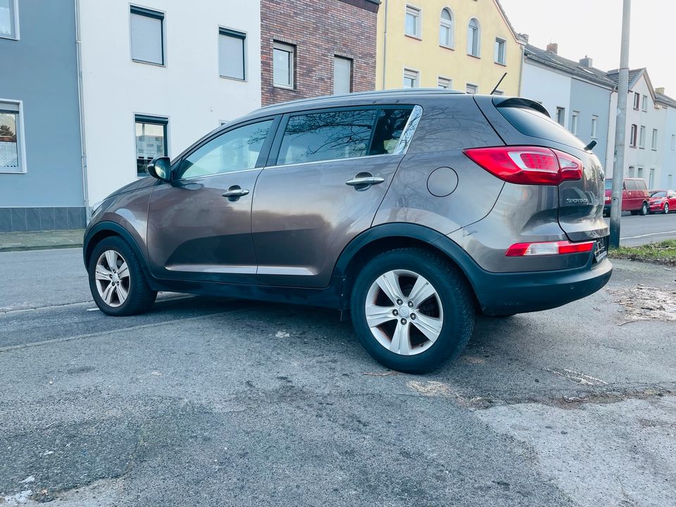 Kia Sportage Active 1.7/ Nur 28Tkm /1.Hand /Tüv Neu/Eu5 /Insp Neu in Viersen