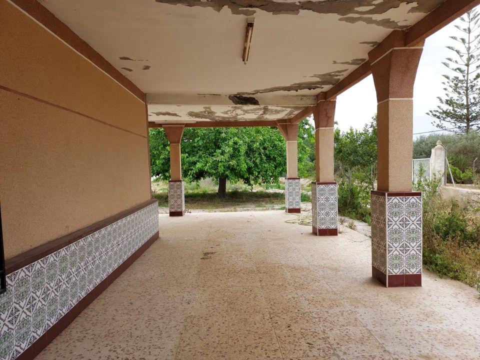 Landhaus zum renovieren mit 17.000m2 Land in Crevillente / Alicante mit 4 Schlafzimmern und 80m2 Garage, nur 25 Minuten vom Strand, Costa Blanca / Spanien in Oyten