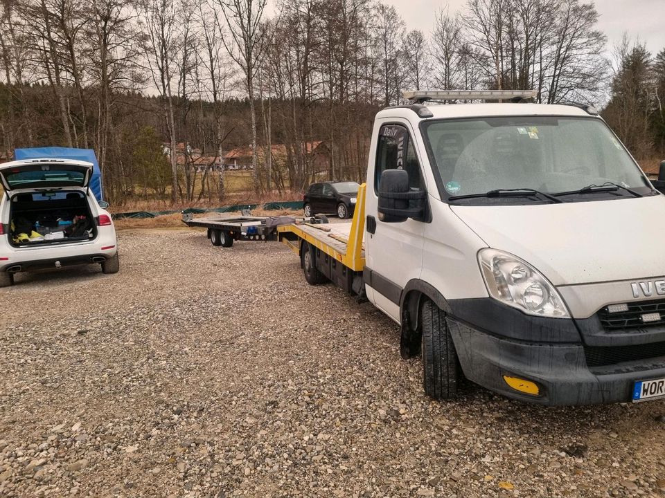 Abschleppwagen Autoanhänger mieten leihen Pkw und Abschleppdienst in Geretsried
