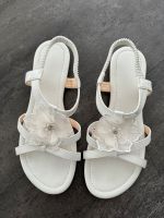 Sandalen in weiß, auch als Hochzeitssandalen geeignet Nordrhein-Westfalen - Brühl Vorschau