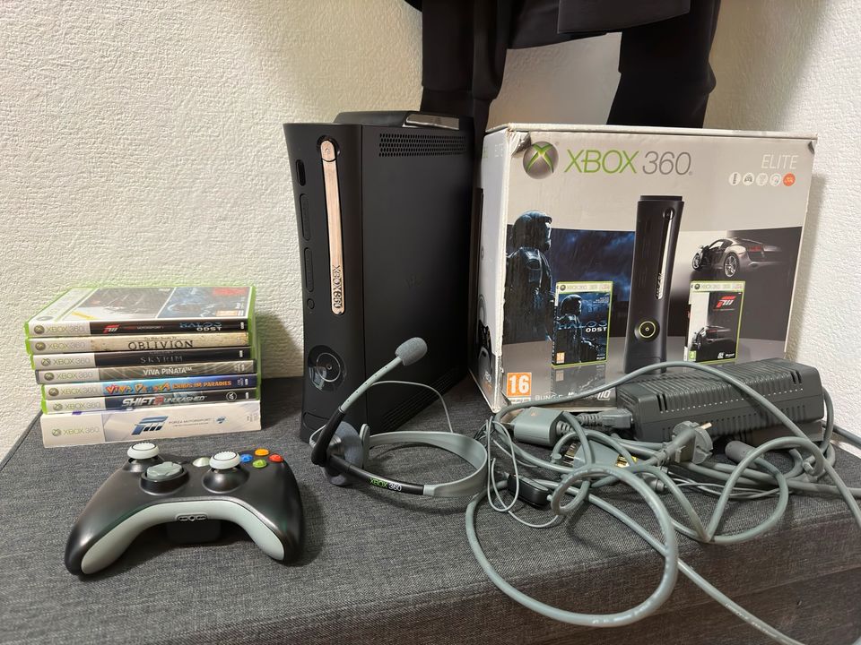 Xbox 360 Elite mit Controller, Headset, Spielen und OVP in Ibbenbüren