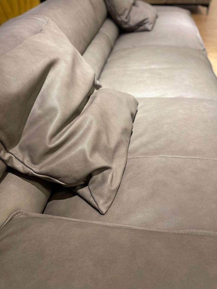 Designwerk Vola Ecksofa Sofa Polstergarnitur Ledersofa Braun in Taufkirchen Vils