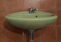 Waschbecken klein / Gästewaschbecken grün gebraucht Baden-Württemberg - Schwieberdingen Vorschau