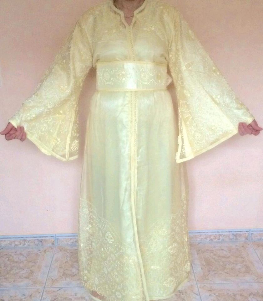 Sehr schönes Hochzeitskleid Gr. L günstig abzugeben in Kürten
