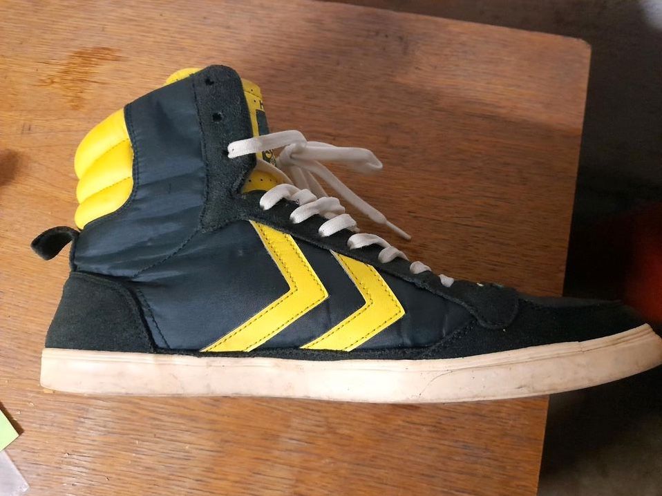 Hummel hohe Handball Schuhe coole grün gelbe Farbe alles ok Gr 44 in Köln