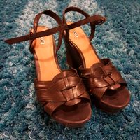 Sandalette Sandale UGG Gr 39 neu Keilabsatz Saarland - Losheim am See Vorschau