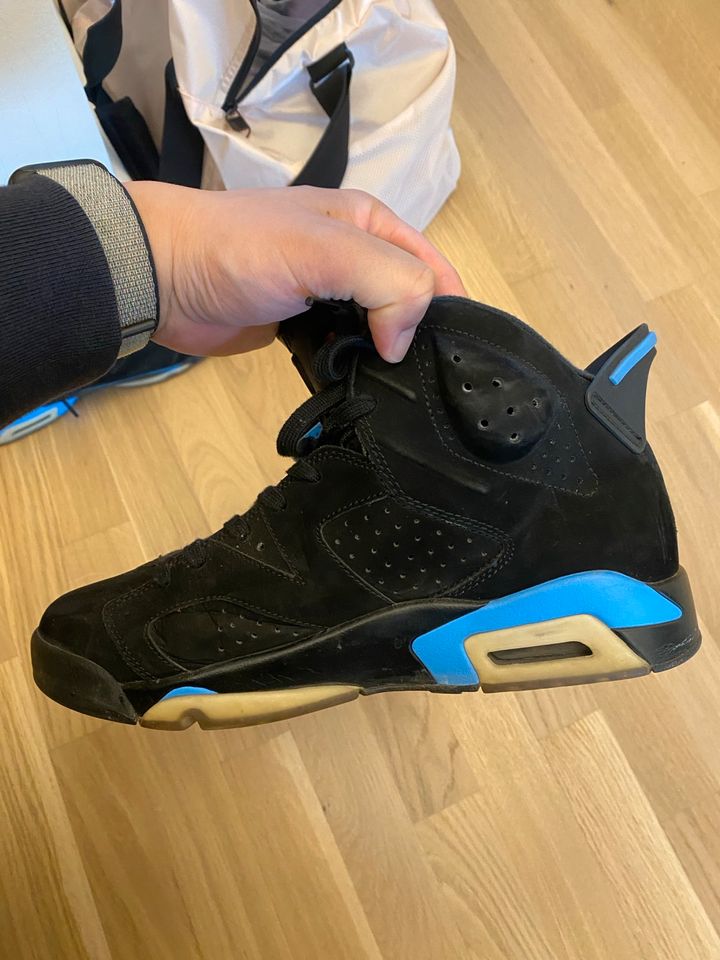 US9/EU42.5 Jordan 6 UNC in Köln