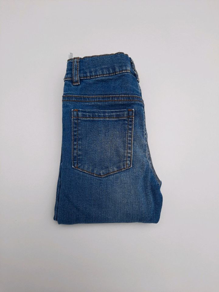 Tolle Jeans mit Hosenträgern "Biber" von C&A, Gr. 92 * Top * in Kerpen