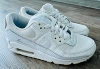 Nike Air Max weiß Gr. 38,5 Stuttgart - Möhringen Vorschau