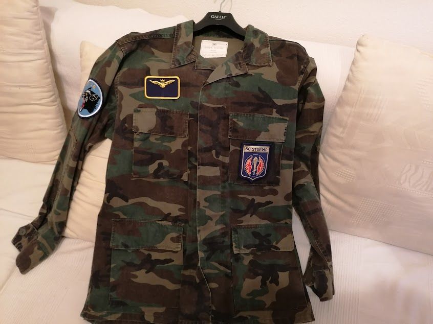 Militärisch Jacken mit italienischen abzeichnen Stückpreis 30Euro in München