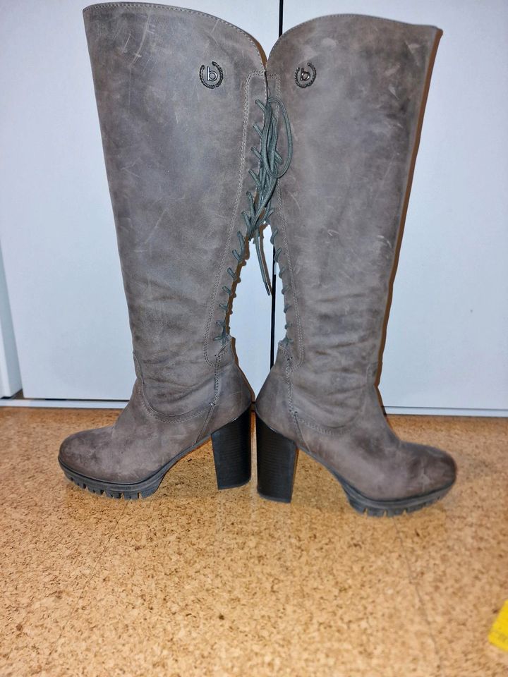 Bugatti Stiefel in Taupe in Leun