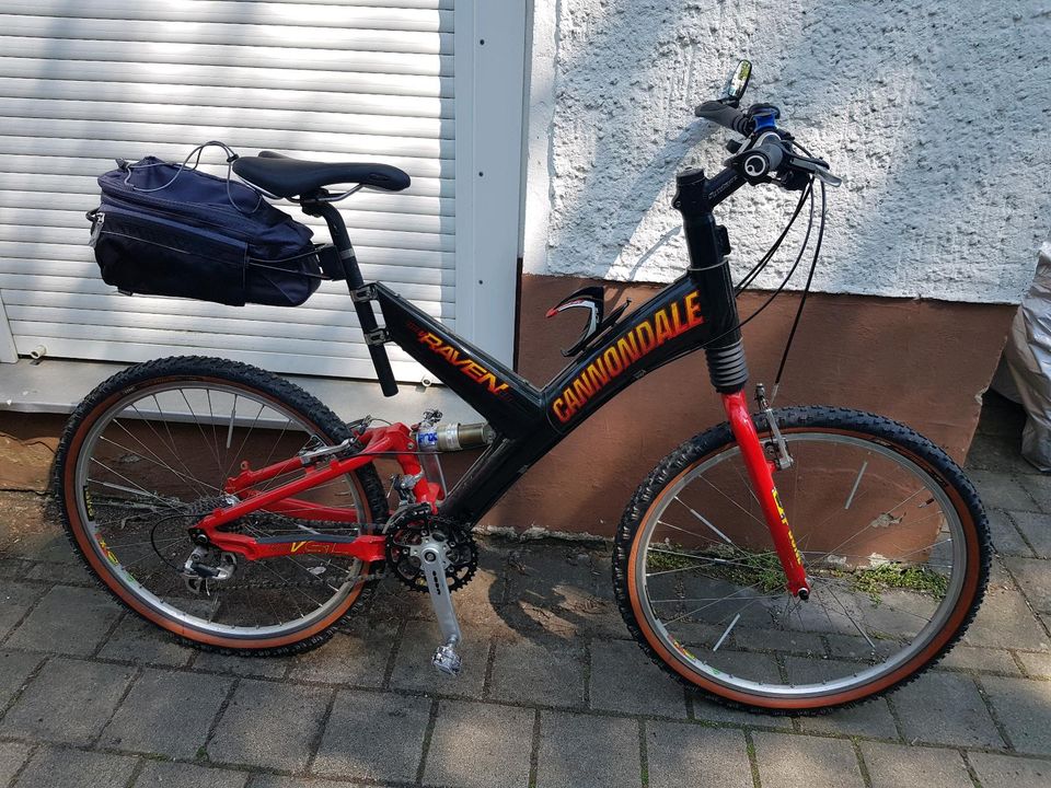 Raven Cannondale 26 Zoll Mountainbike, mit Vaude Radtasche, in Detmold