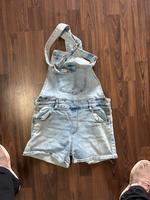 Kurze Latzhose für Damen Größe M Sachsen - Wurzen Vorschau