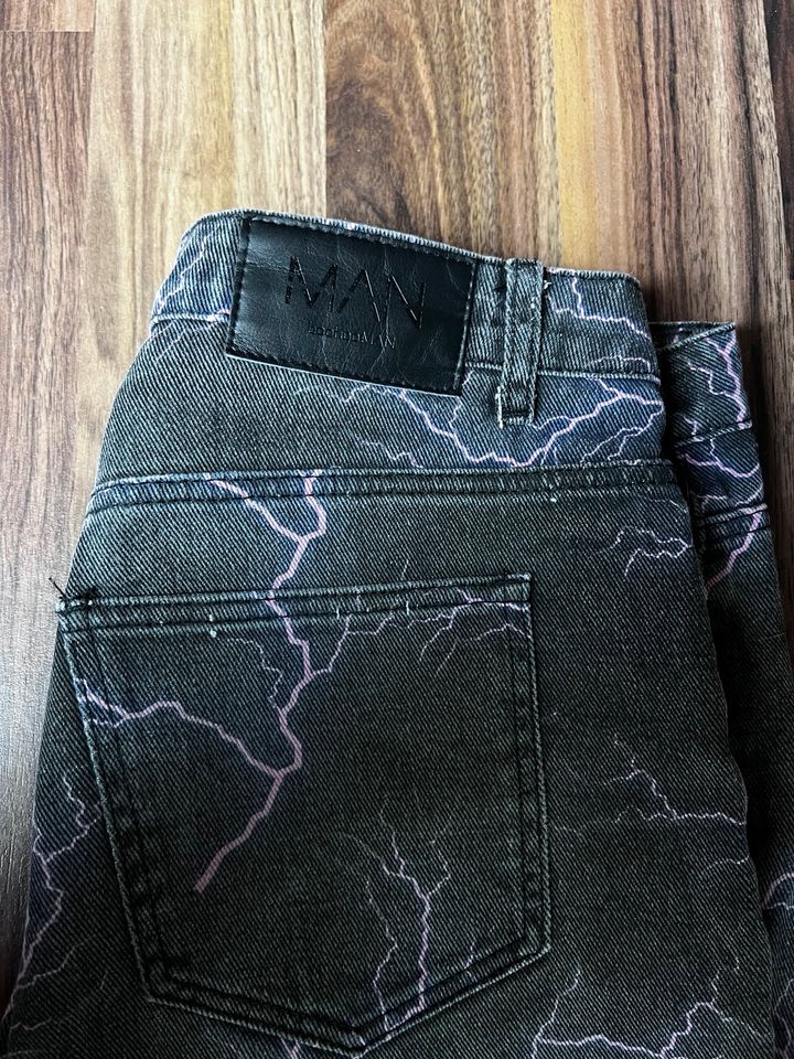 Boohooman Blitzhose Jeans Lightning Purple lila 32 in Taunusstein