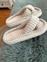 Slipper Hausschuhe NEU Gr. 40-43 NP 39,90€ Düsseldorf - Oberkassel Vorschau