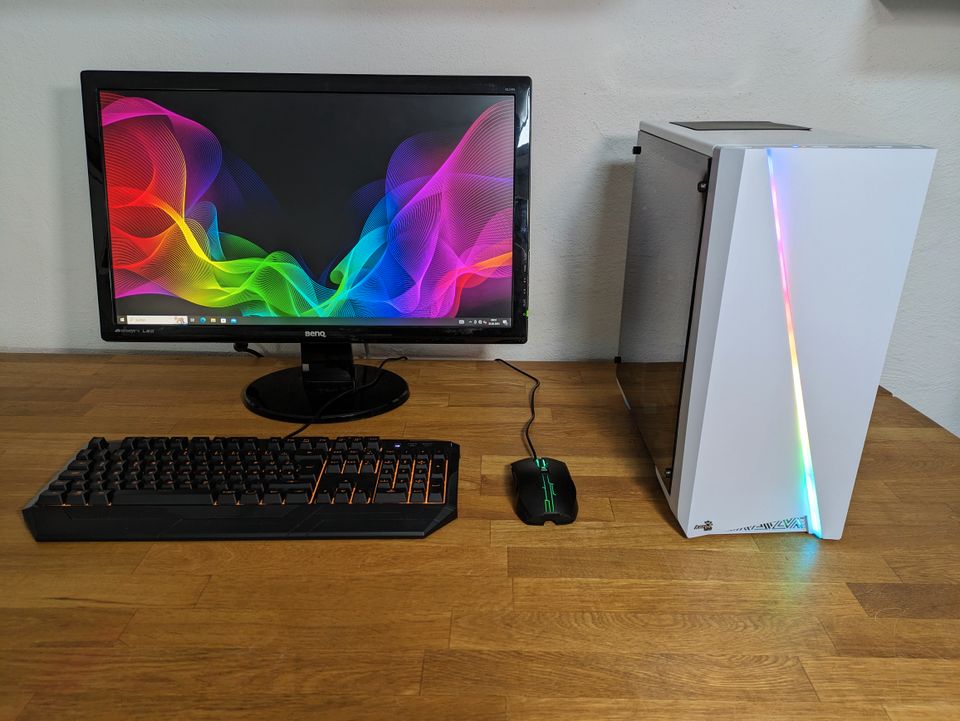 ⭐⭐Einsteiger PC I5 4440 RGB Gehäuse 8GB 250GB SSD 2GB Grafik ⭐⭐ in Paderborn