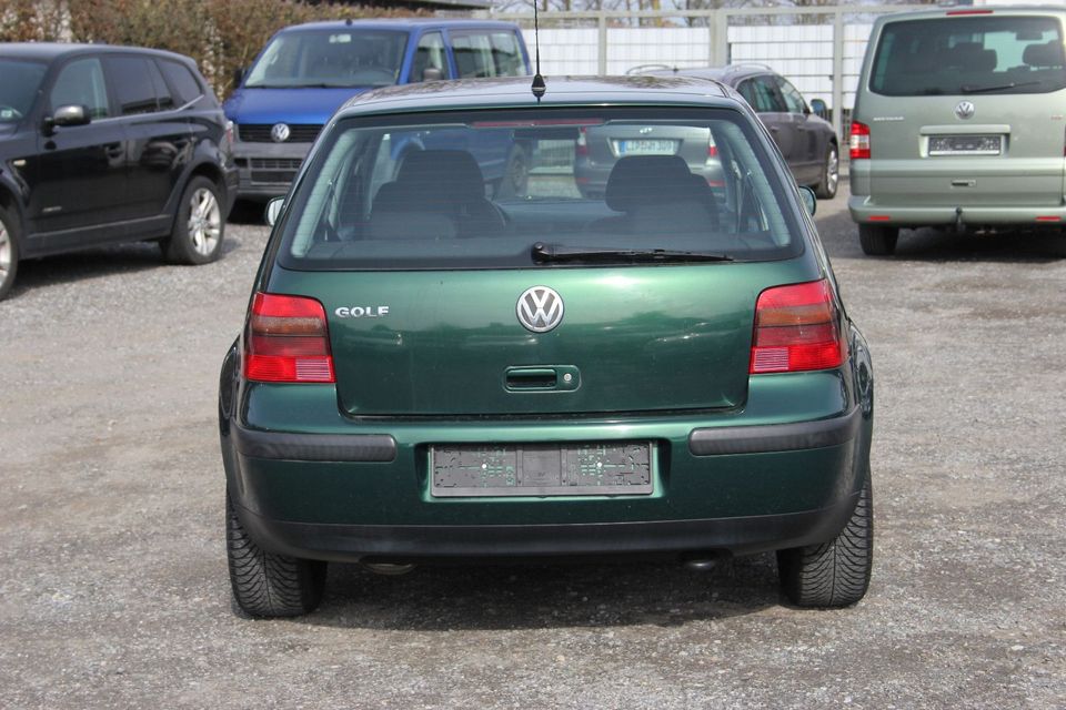 Volkswagen Golf 1.4 Comfortline in Salzkotten