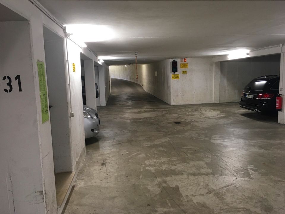 Tiefgaragenstellplatz Hebebühne Freiburg Haydnstrasse Herdern in Freiburg im Breisgau