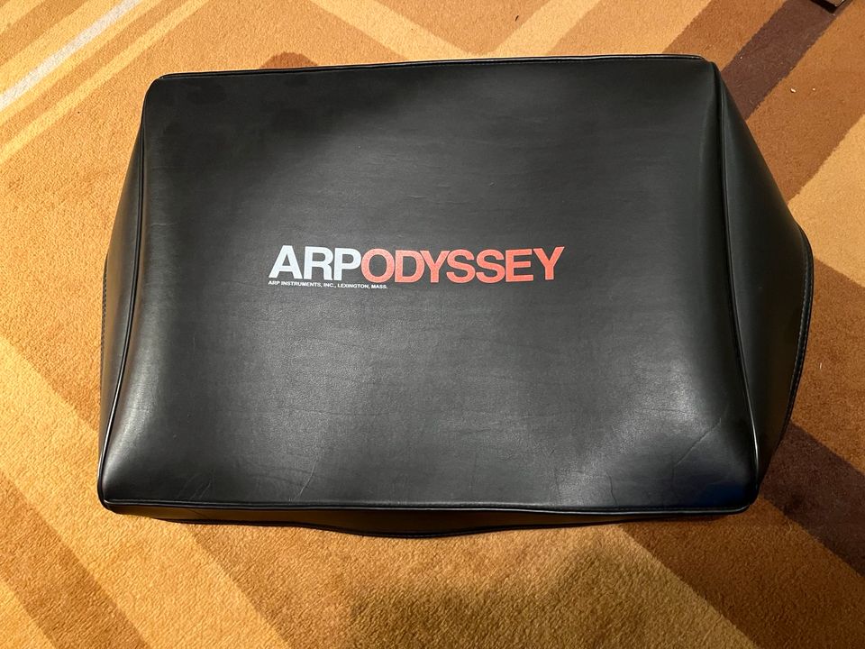Korg ARP Odyssey mit Koffer und Leder Dust Cover in Berlin