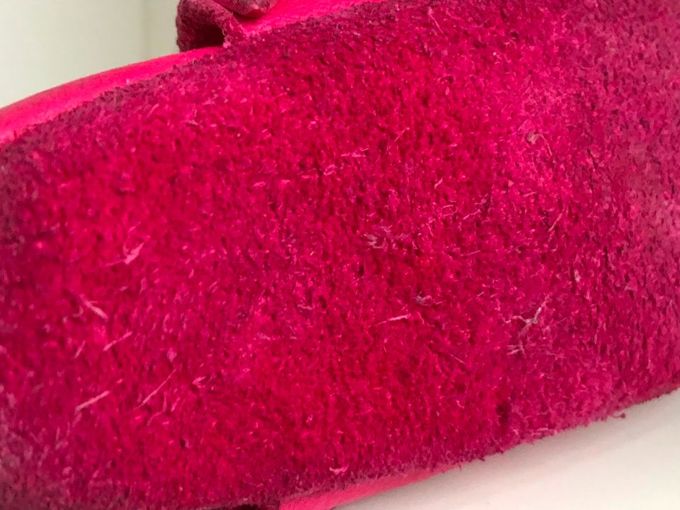 Krabbelschuhe aus 100% chromfreiem Leder Pink mit Strass in Goslar