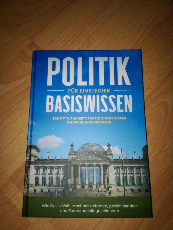 Politik Basiswissen Buch in Plettenberg