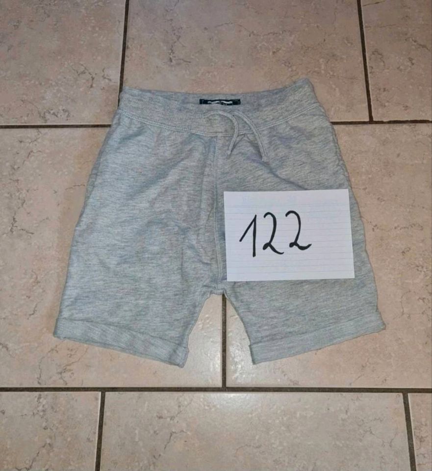 Shorts Junge kurze Hose Bermuda Next 122 in Schneverdingen