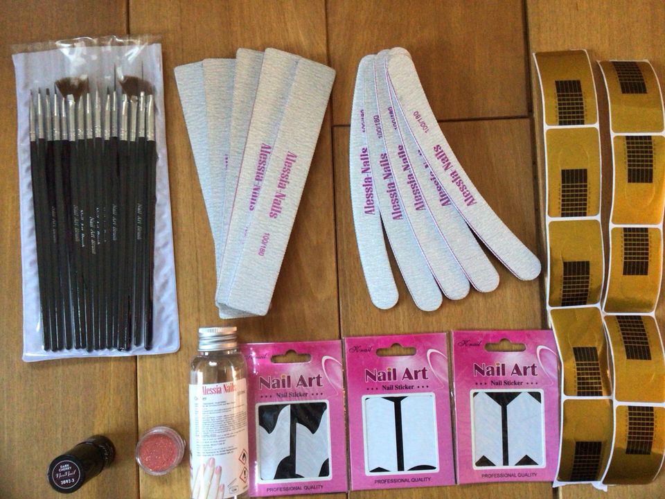 Nagelset, Nailset, Nailpinsel, Nagelfeilen, Cleaner, Neonail, Neu in Würzburg