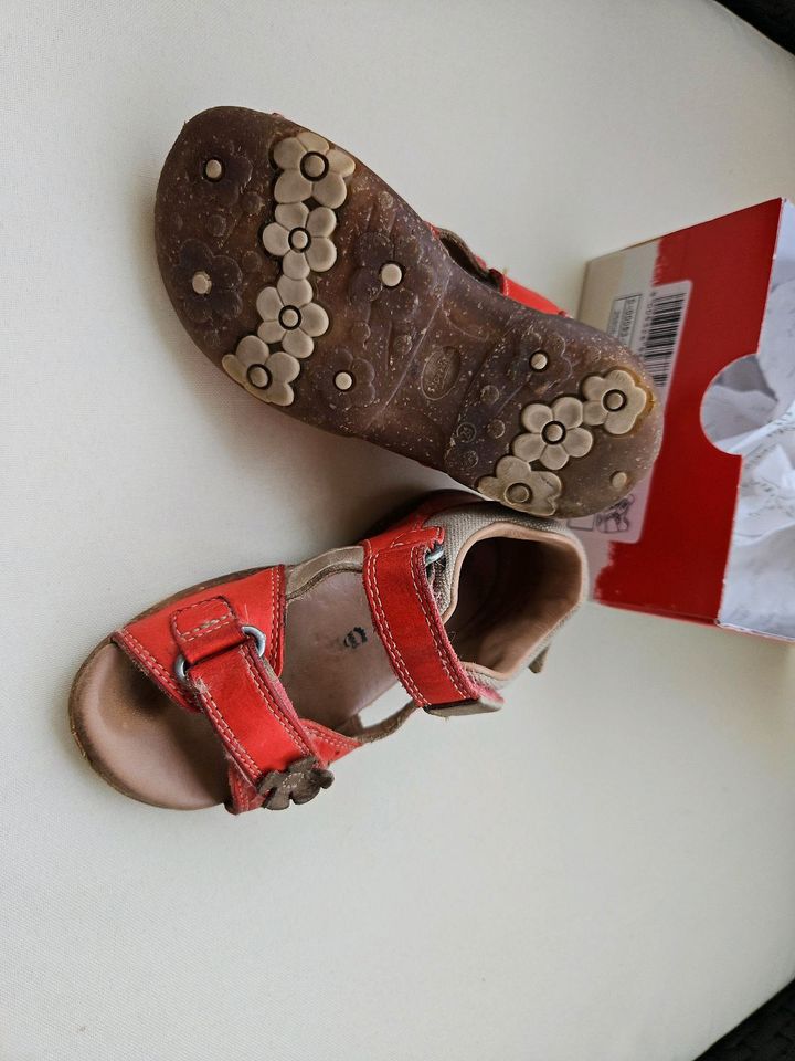 Super fit Sandalen Gr. 24 rot in Neuhausen