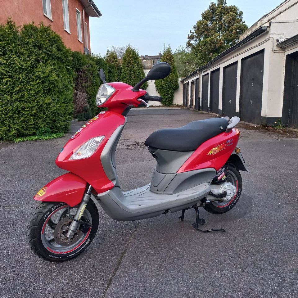 Roller  Piaggio Fly 50 4T 2007 *Lightning McQueen* in Aachen