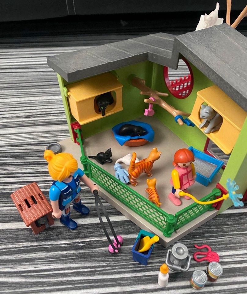 Mehrere Playmobil Sets (Pferde,Katzen,Reiterinnen u.s.w) in Großenkneten