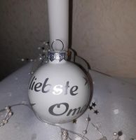 1 weisse Christbaumkugel  "liebste Oma" + Sterne  in silber Essen - Essen-Borbeck Vorschau