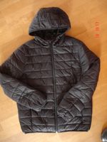 Verschenke Primark Steppjacke Gr M 48 schwarz Kapuze Hessen - Grävenwiesbach Vorschau