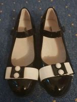 Neu Riemchenballerinas Ballerinas schwarz weiß Größe 35 Bremen - Vegesack Vorschau