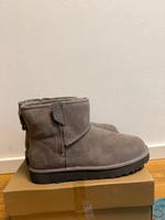 Ugg Boots Stiefel Lammfell grau neu gr 42 Bayern - Erlabrunn Vorschau