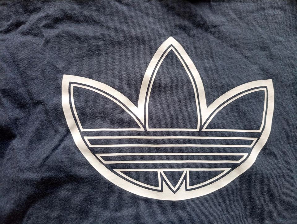 Adidas T-Shirt kurzarm dunkelblau Größe 104 in Wandlitz