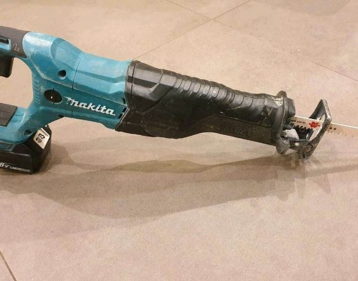 VERMIETUNG: Makita AKKU Säbelsäge DJR186RT, 18V Fuchsschwanz Säge in  Nordrhein-Westfalen - Bocholt | Heimwerken. Heimwerkerbedarf gebraucht  kaufen | eBay Kleinanzeigen ist jetzt Kleinanzeigen