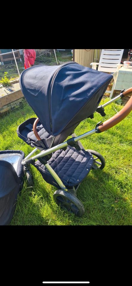 Kinderwagen 3-1 von MON erst Hand in Polch