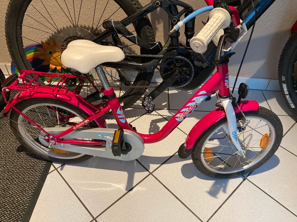 16 Zoll Mädchen Fahrrad in Pink in Monheim am Rhein