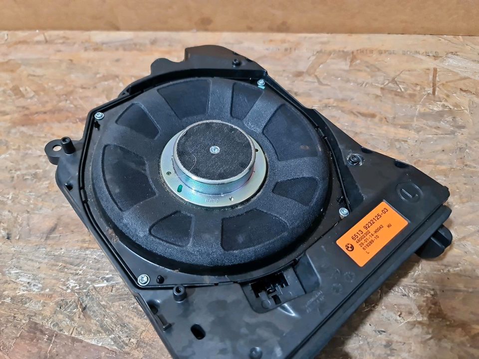 BMW 1er F20 F21 Subwoofer Harman/Kardon Links 9232125 in Alsdorf