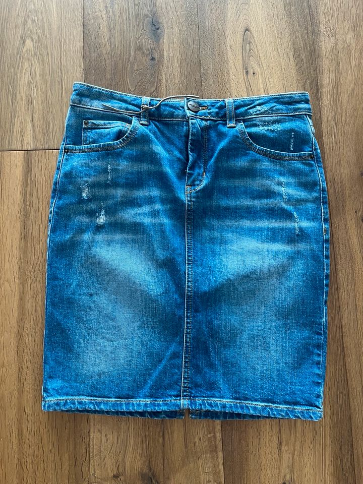 Hallhuber Jeans Rock Gr. 36 Wie neu in Krumbach Schwaben