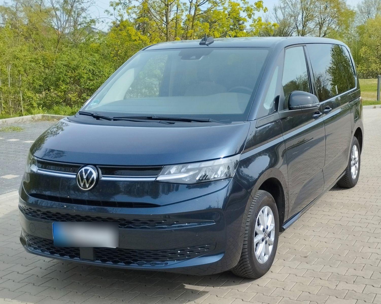 Abbildung des Autos Volkswagen T7 Multivan 1…