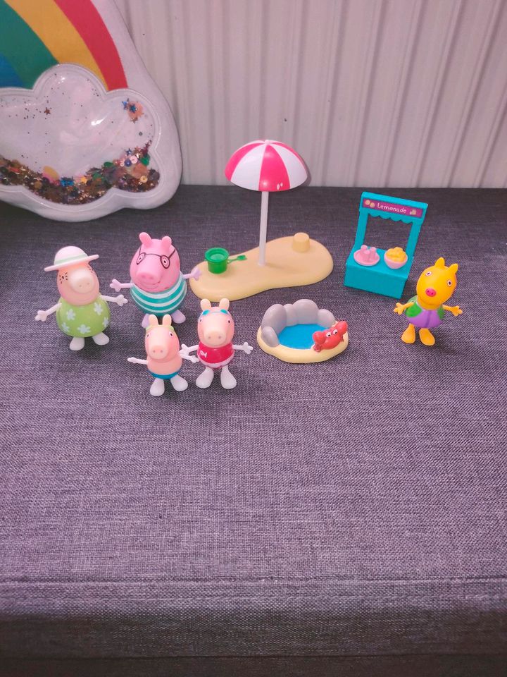 Peppa Wutz Pig Figuren Set Strand Spielfiguren Paket in Wismar
