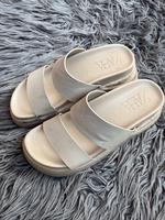 Sandalen beige Sachsen - Hainichen Vorschau