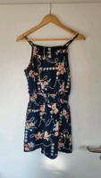 Sommerlicher Jumpsuit Blau Blumen Strand Damen 36 Niedersachsen - Winsen (Luhe) Vorschau