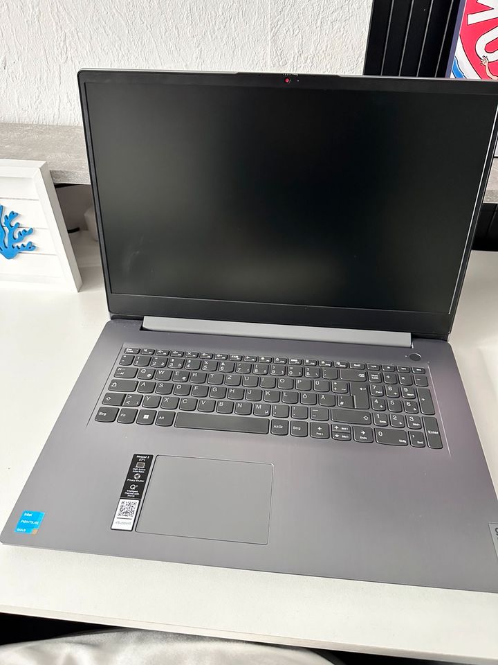 Notebook Lenovo Idea Pad 3 in Püttlingen