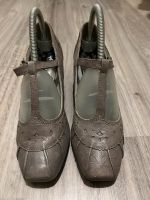 Pumps, Young Spirit, Riemchenpumps, Leder, grau, Gr.39 Nordrhein-Westfalen - Marl Vorschau