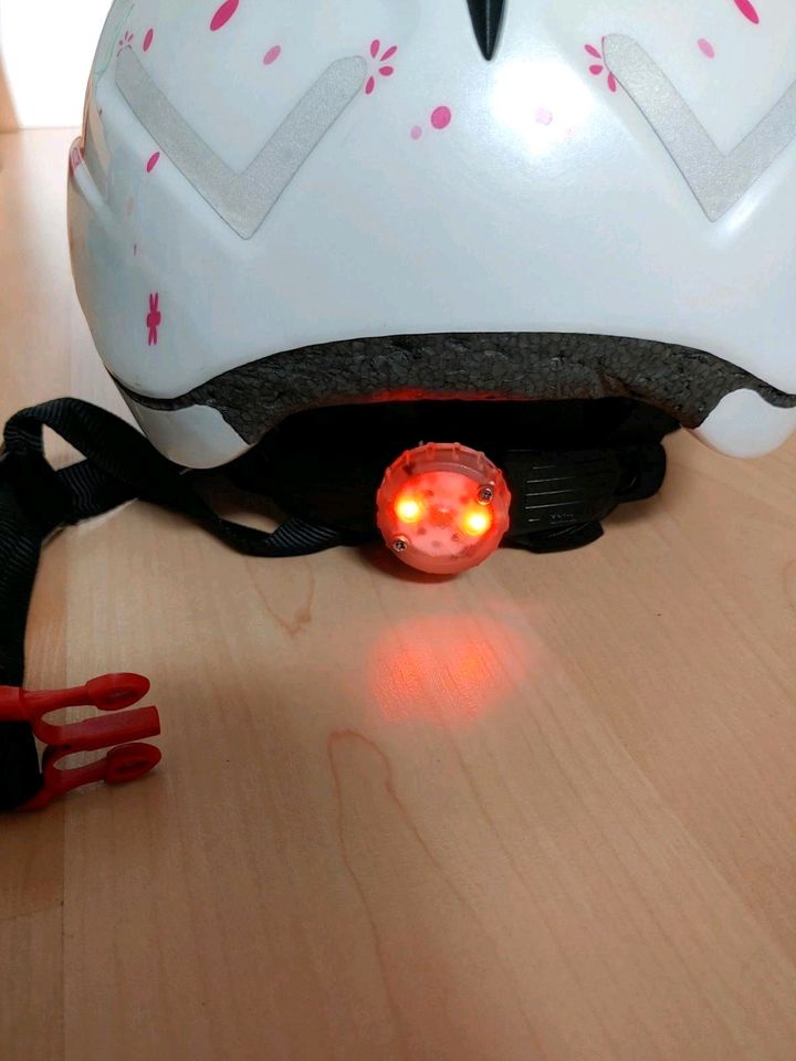 Kinder-Fahrradhelm Abus Anuky mit Licht 52-57 cm in Kissing