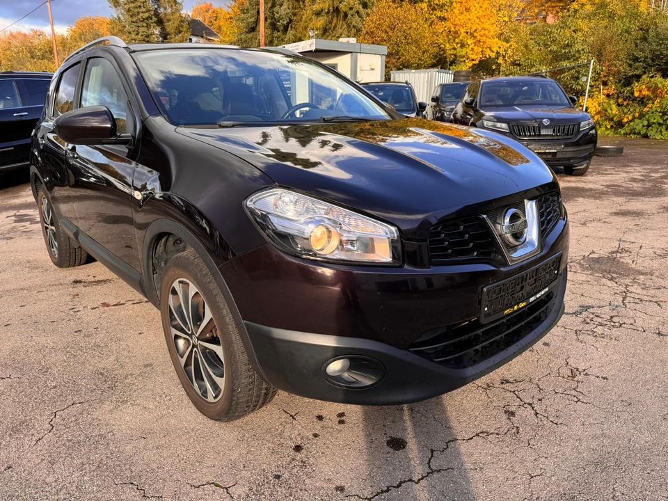 Nissan Qashqai 1.5 dCi DPF. Panorama*Navi*Kamera* in Merzig