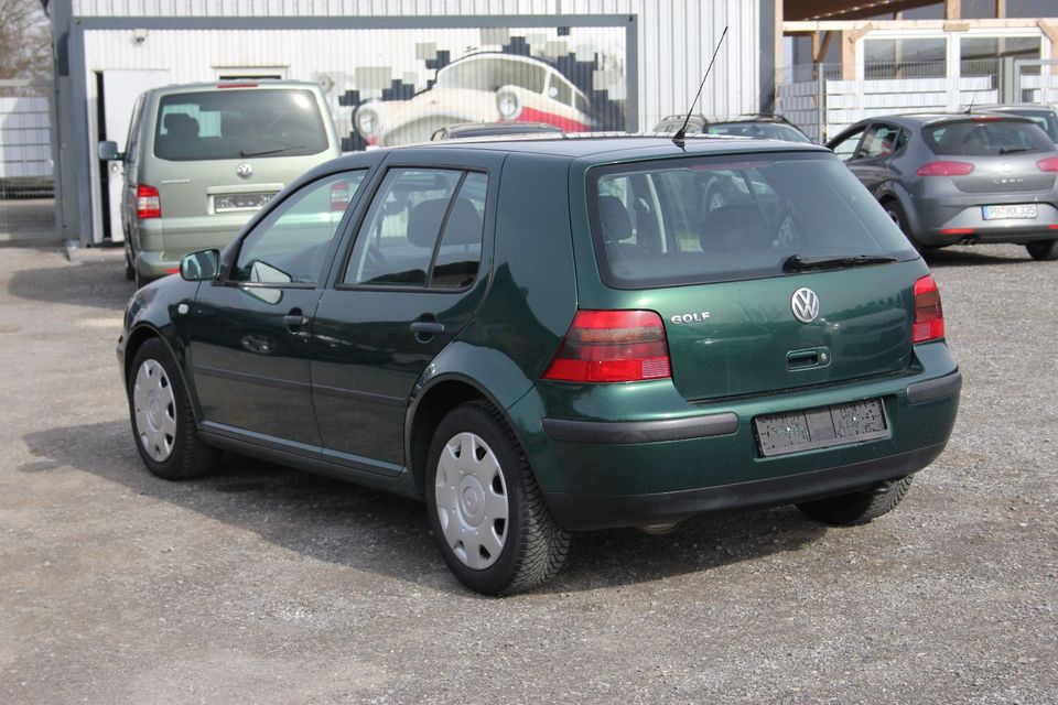 Volkswagen Golf 1.4 Comfortline in Salzkotten